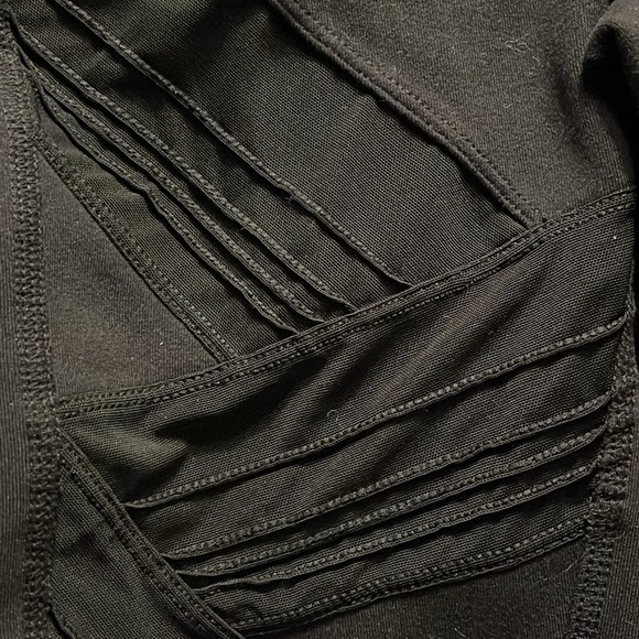 Alo Yoga Mesh High-Rise Leggings - Picture 7 of 10